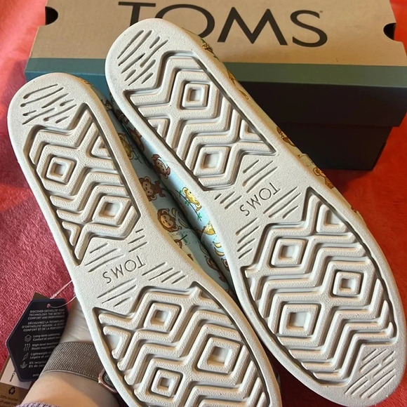 NWT** Tom’s Alpargata blue monkey business print. Size 9.5 women’s. New in box - Picture 4 of 6